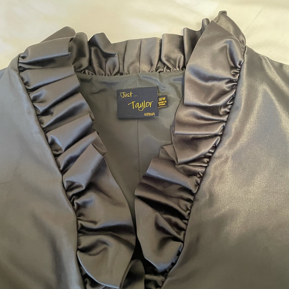 Just…Taylor woman’s, Dress, size 16w, Dark Gray